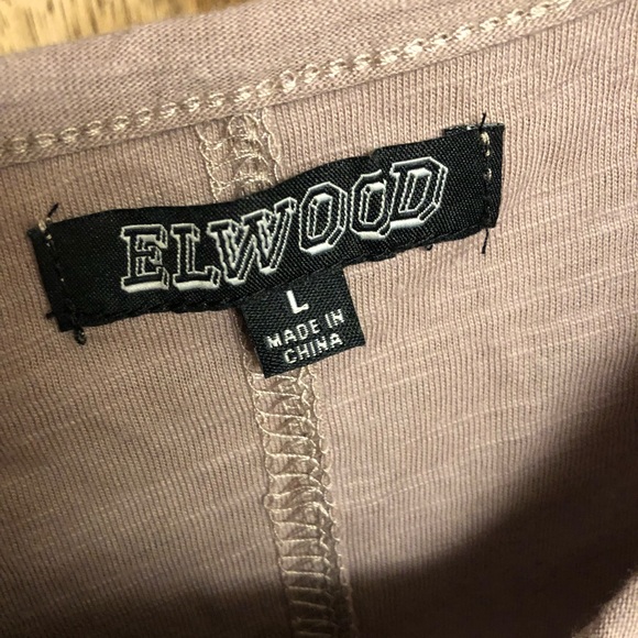 Elwood Longline Slim fit Basic Tee - Picture 3 of 4